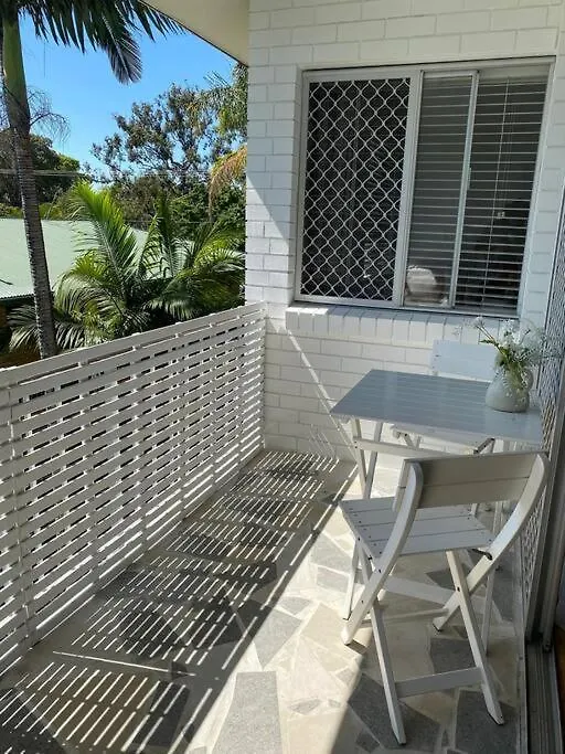 Sunny Beachside Escape 2Br Walk To Palm Beach Gold Coast
